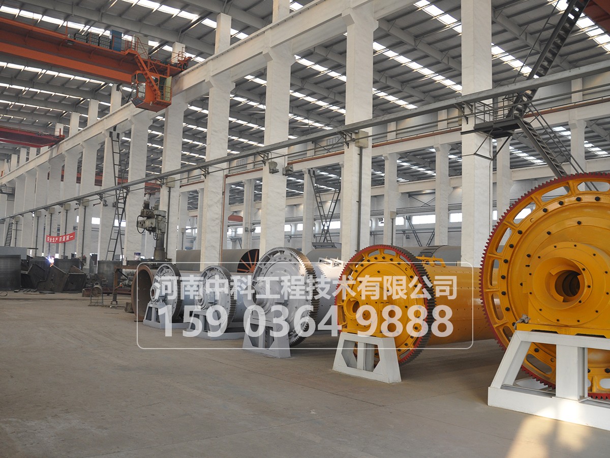 在水泥粉磨中使用輥壓機(jī)有何優(yōu)點(diǎn)？